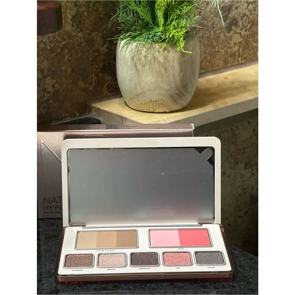 Natasha Denona Hy-per Natural Face Palette Brand new in Box